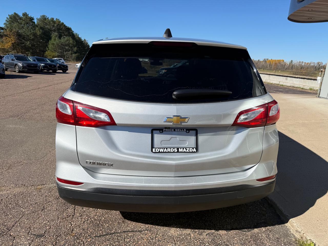 2020 Chevrolet Equinox LS w/1LS Front-Wheel Drive Photo