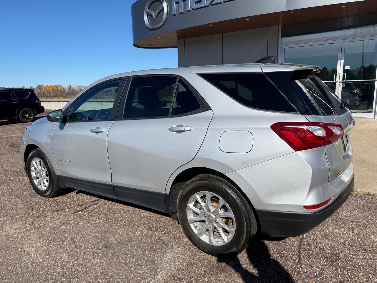 2020 Chevrolet Equinox LS w/1LS Front-Wheel Drive Photo
