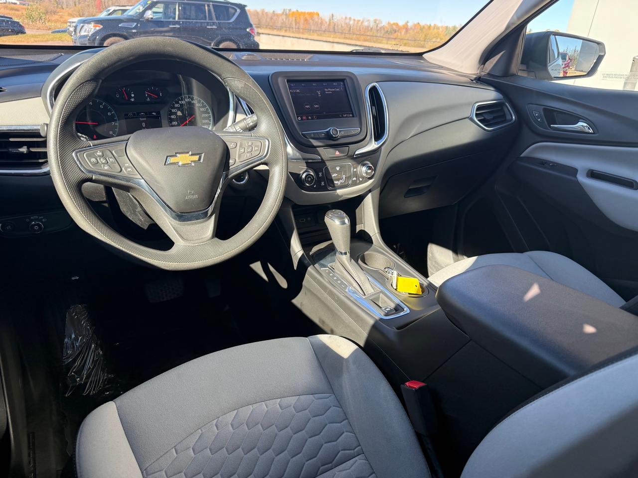 2020 Chevrolet Equinox LS w/1LS Front-Wheel Drive Photo