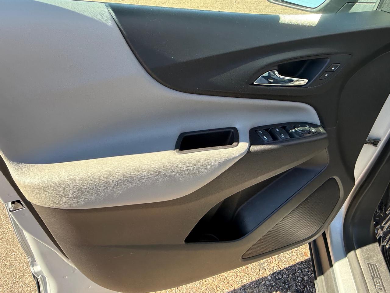 2020 Chevrolet Equinox LS w/1LS Front-Wheel Drive Photo