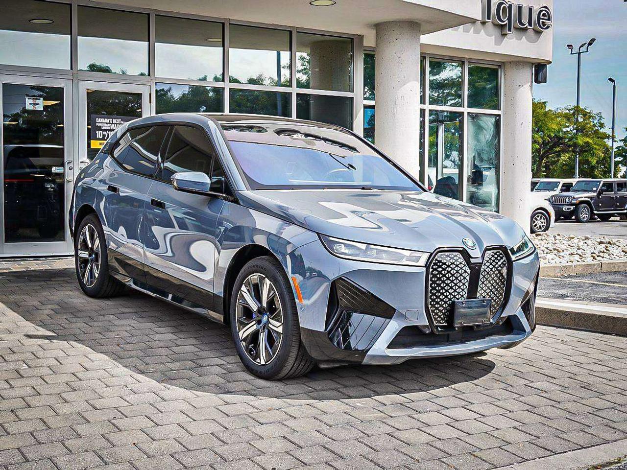 2023 BMW iX  Photo1