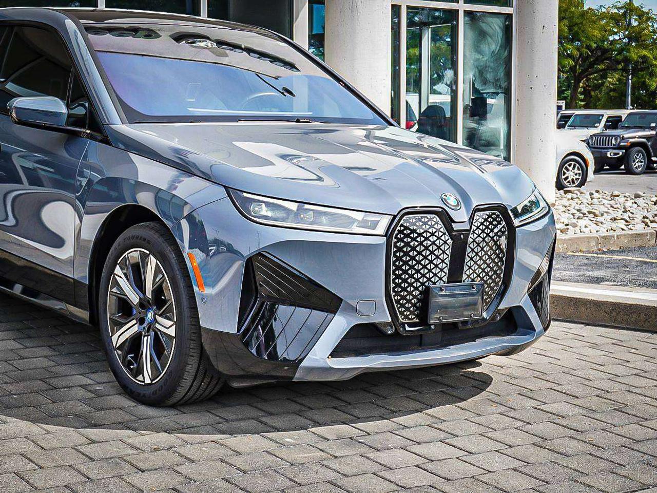 2023 BMW iX  Photo
