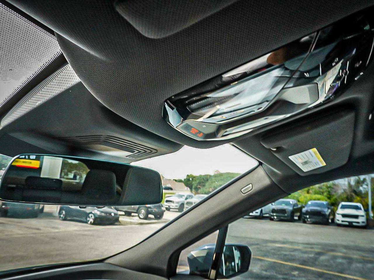 2023 BMW iX  Photo