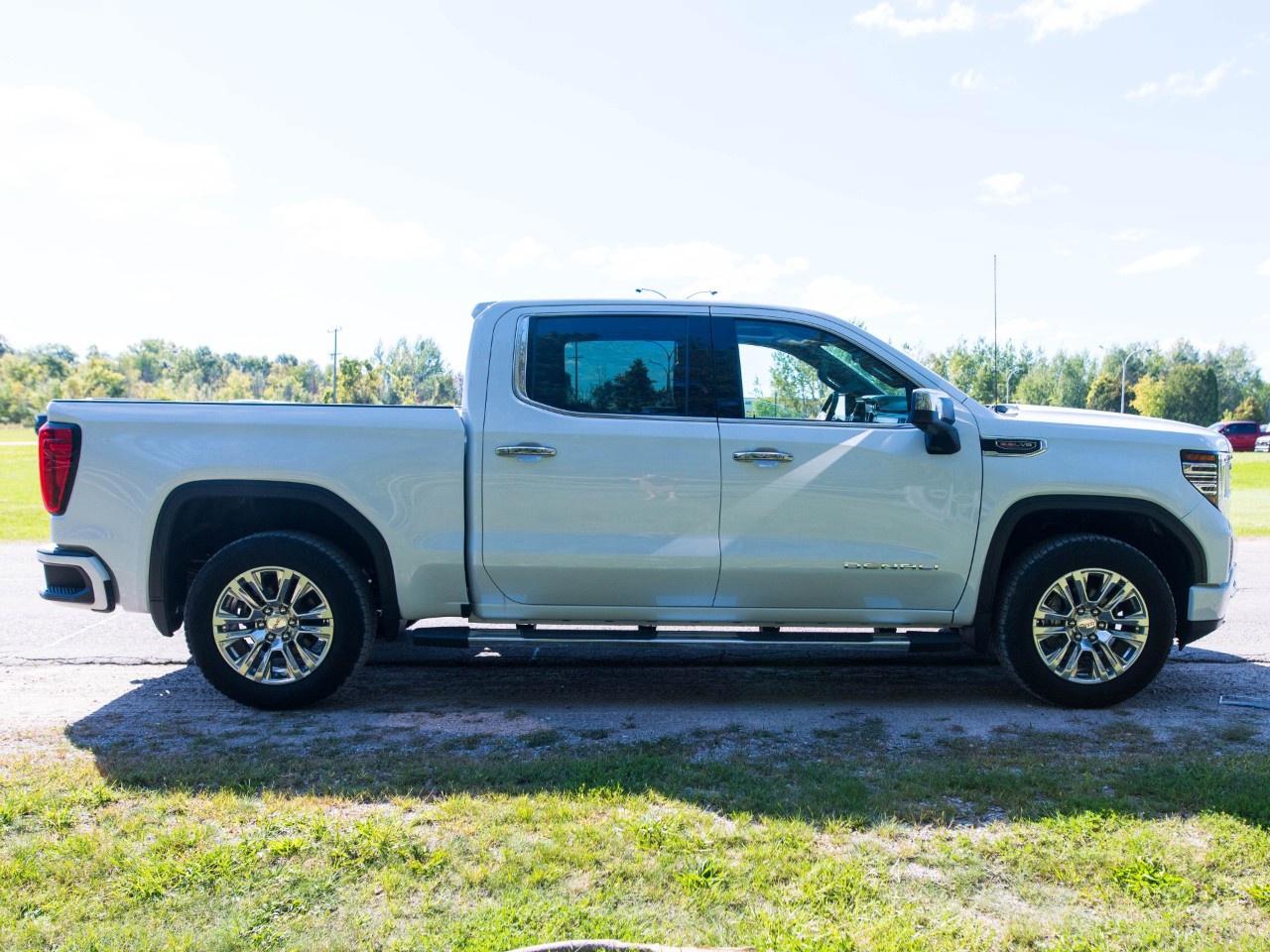 2026 GMC Sierra 1500 Crew Cab Short Box 4-Wheel Drive Denali Photo