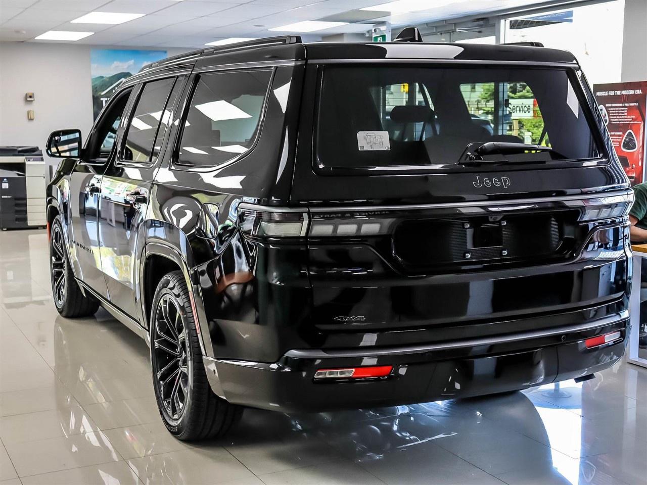 2026 Jeep Grand Wagoneer Summit Obsidian 4x4 Photo
