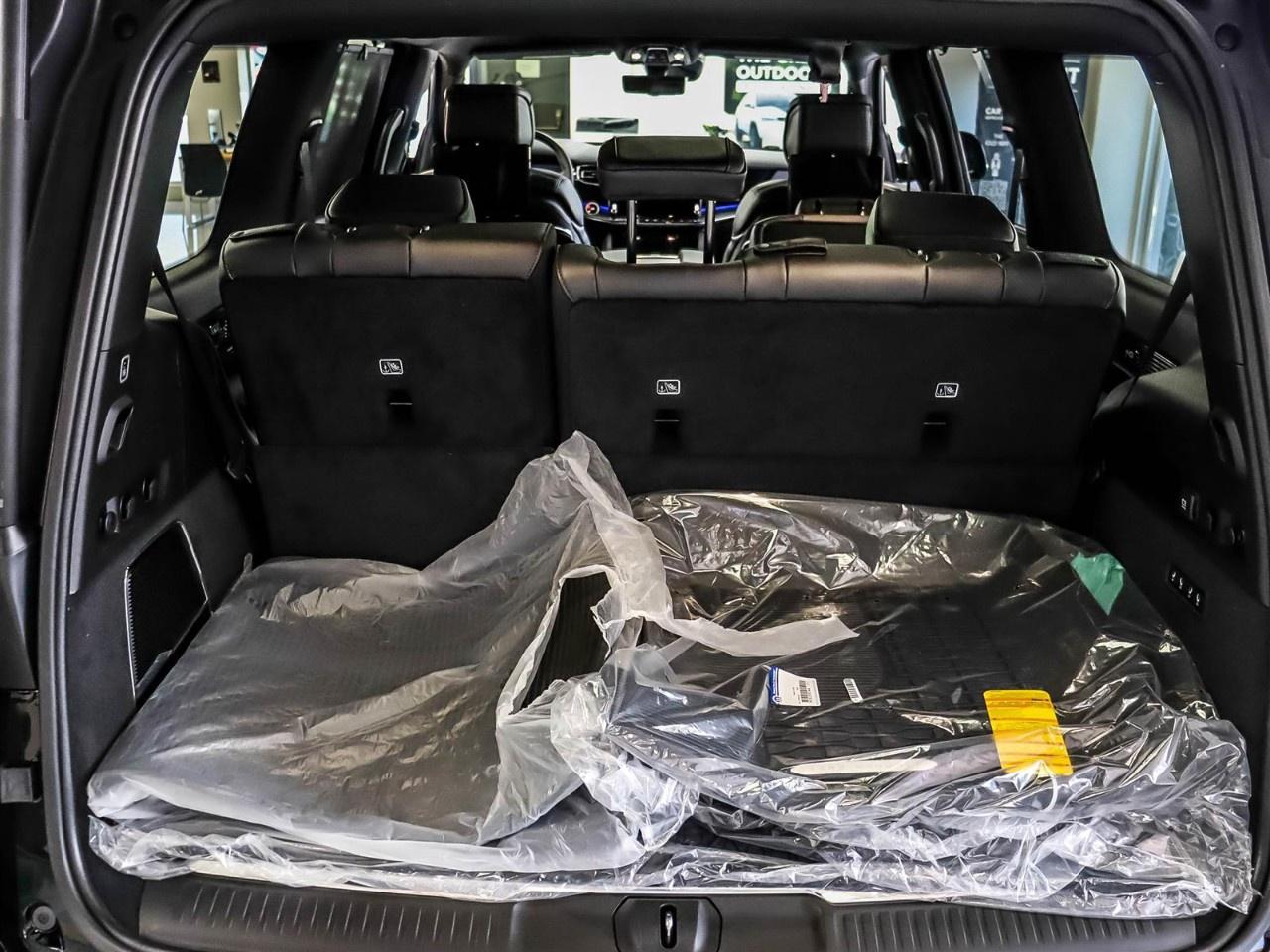 2026 Jeep Grand Wagoneer Summit Obsidian 4x4 Photo