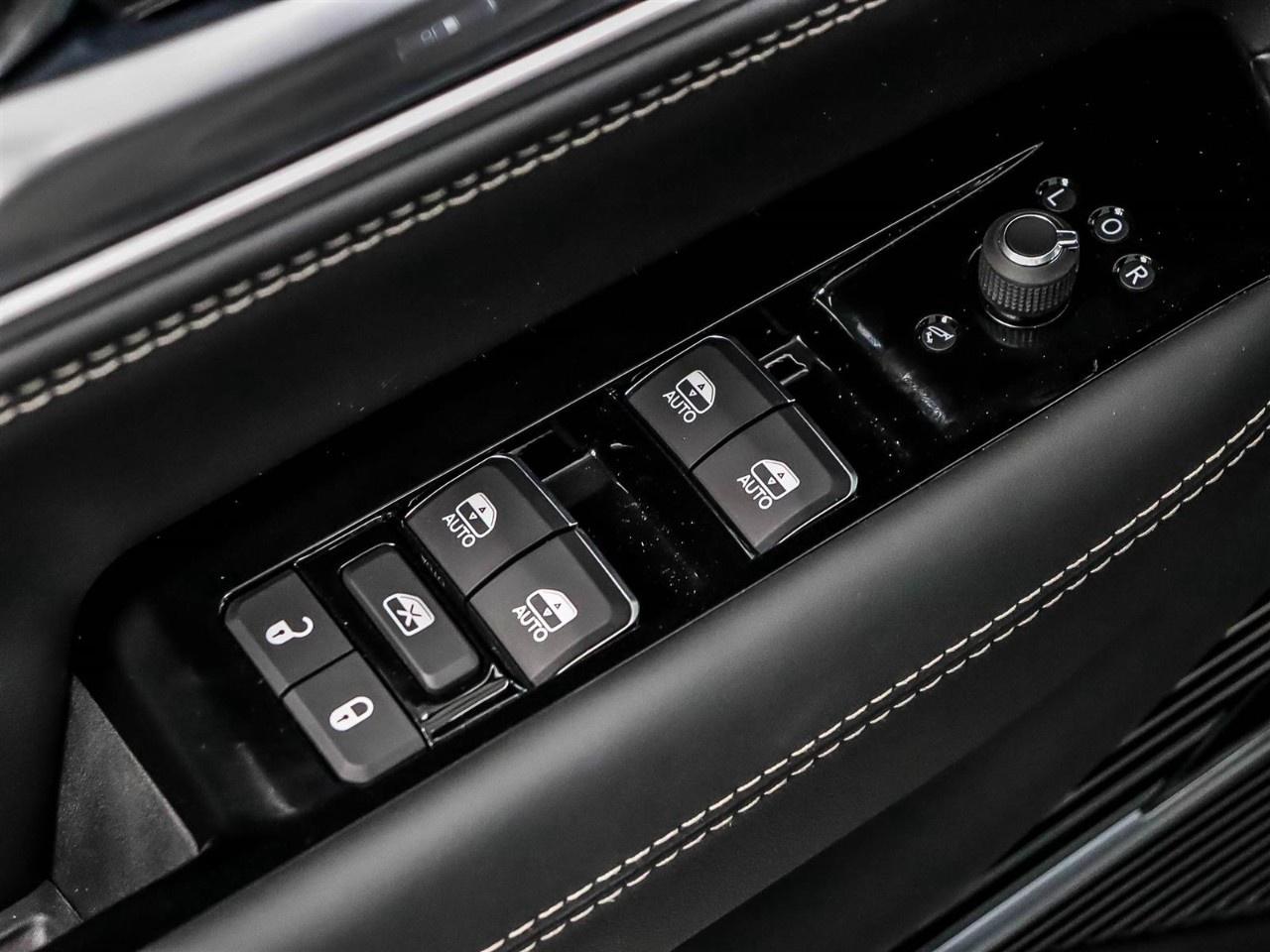 2026 Jeep Grand Wagoneer Summit Obsidian 4x4 Photo