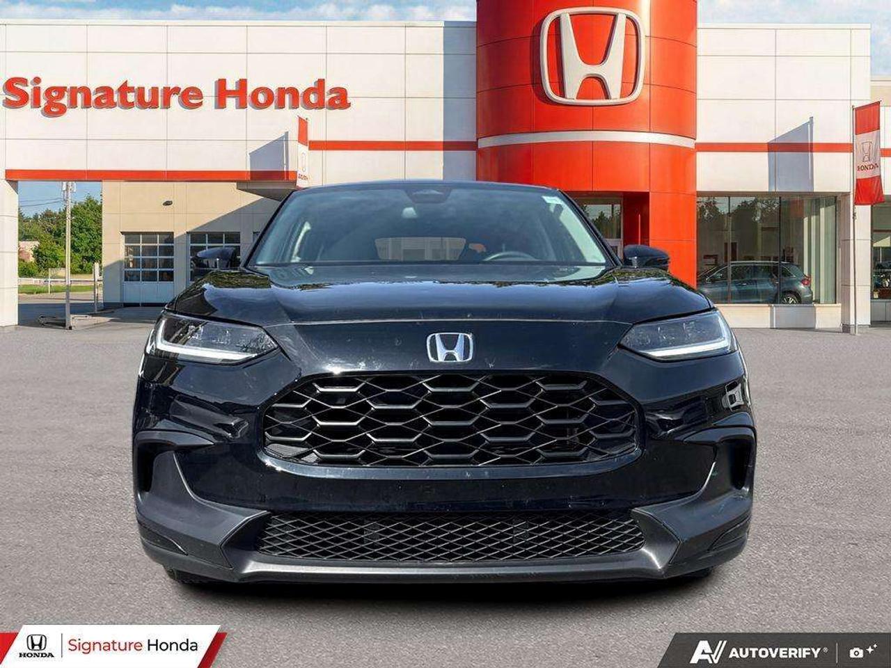2024 Honda HR-V LX-B Photo1
