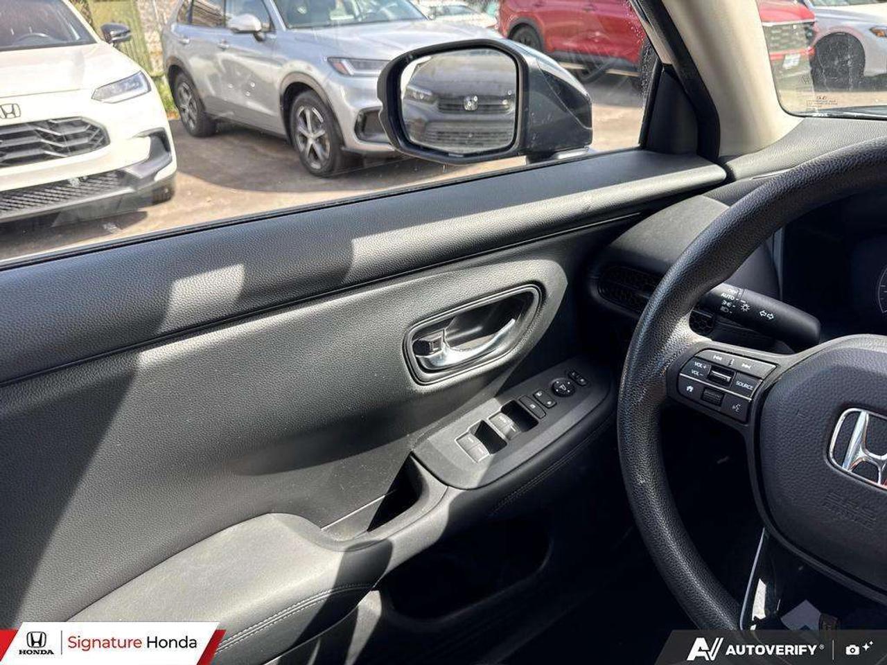 2024 Honda HR-V LX-B Photo