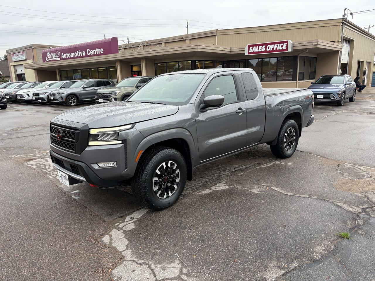 2023 Nissan Frontier PRO-4X/4X4/HEATED SEATS/BACK UP CAM/CALL PICTON Photo