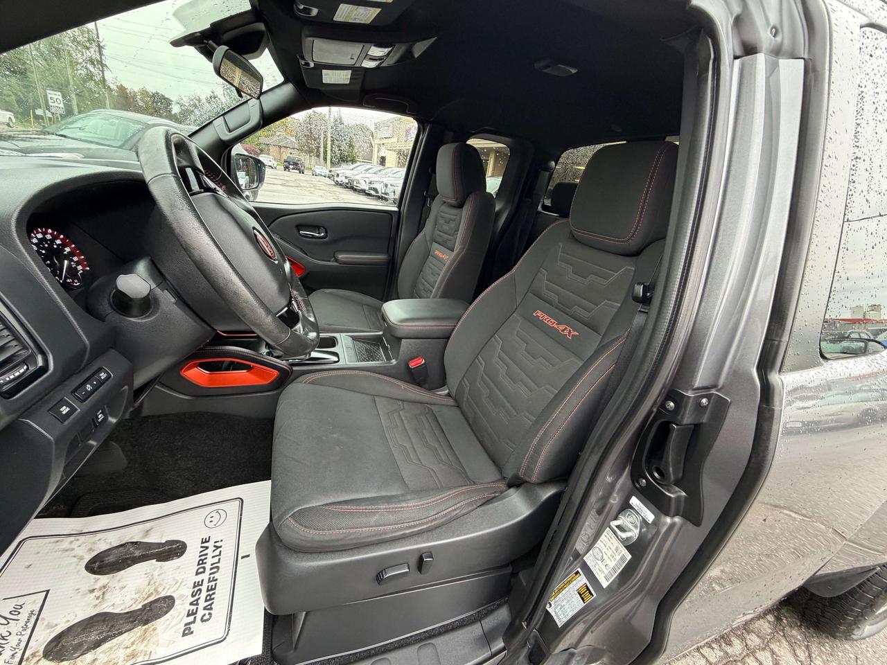 2023 Nissan Frontier PRO-4X/4X4/HEATED SEATS/BACK UP CAM/CALL PICTON Photo