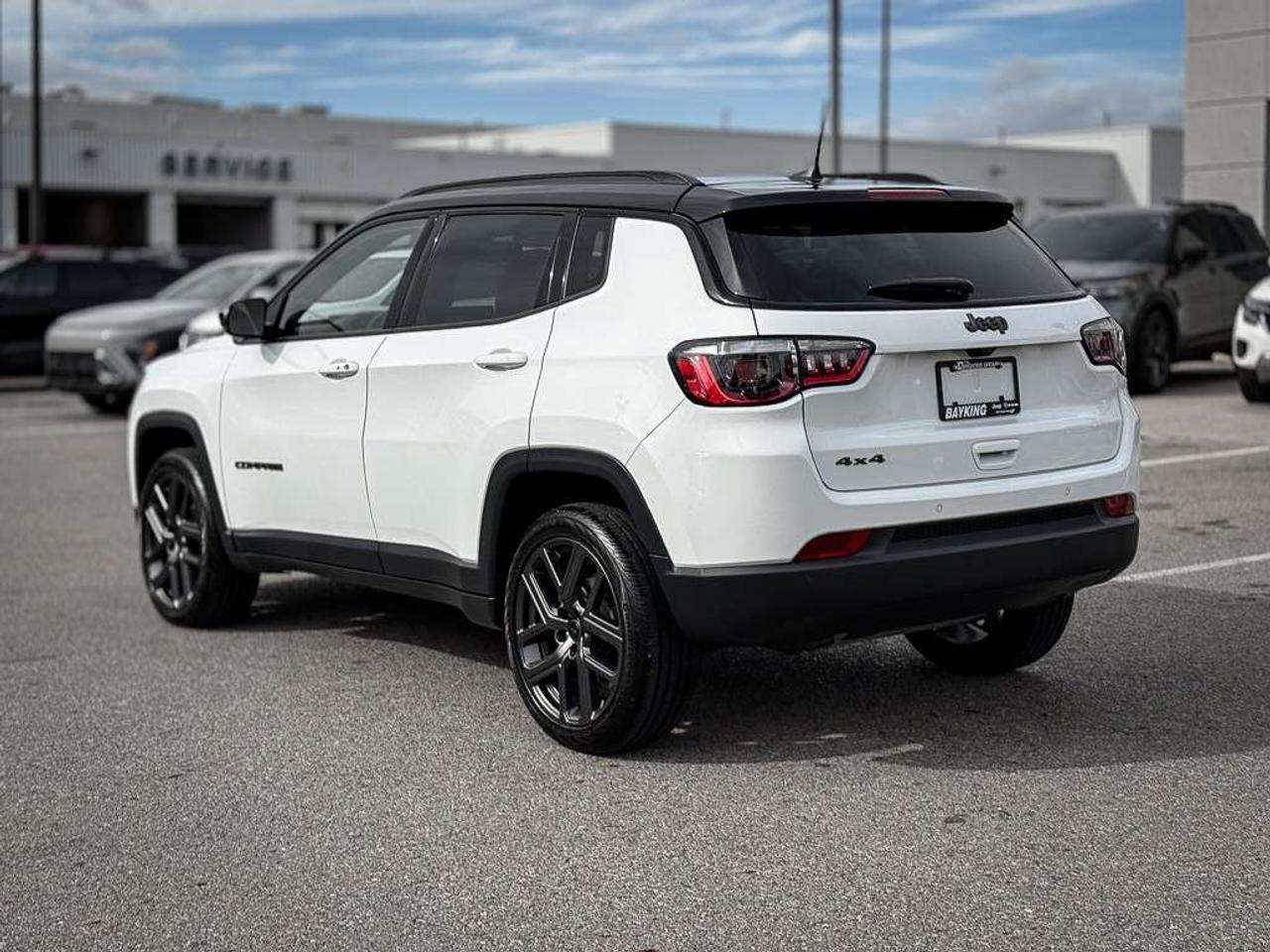 2026 Jeep Compass Limited   SUNROOF   HEATED SEATING & STEERING WHEEL   NAVIGATION   ALPINE AUDIO   ADAPTIVE CRUISE Photo