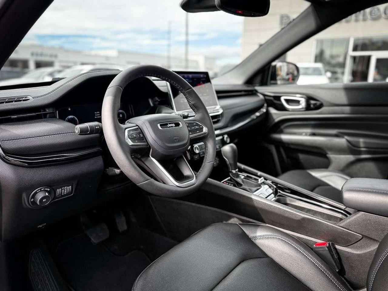 2026 Jeep Compass Limited   SUNROOF   HEATED SEATING & STEERING WHEEL   NAVIGATION   ALPINE AUDIO   ADAPTIVE CRUISE Photo
