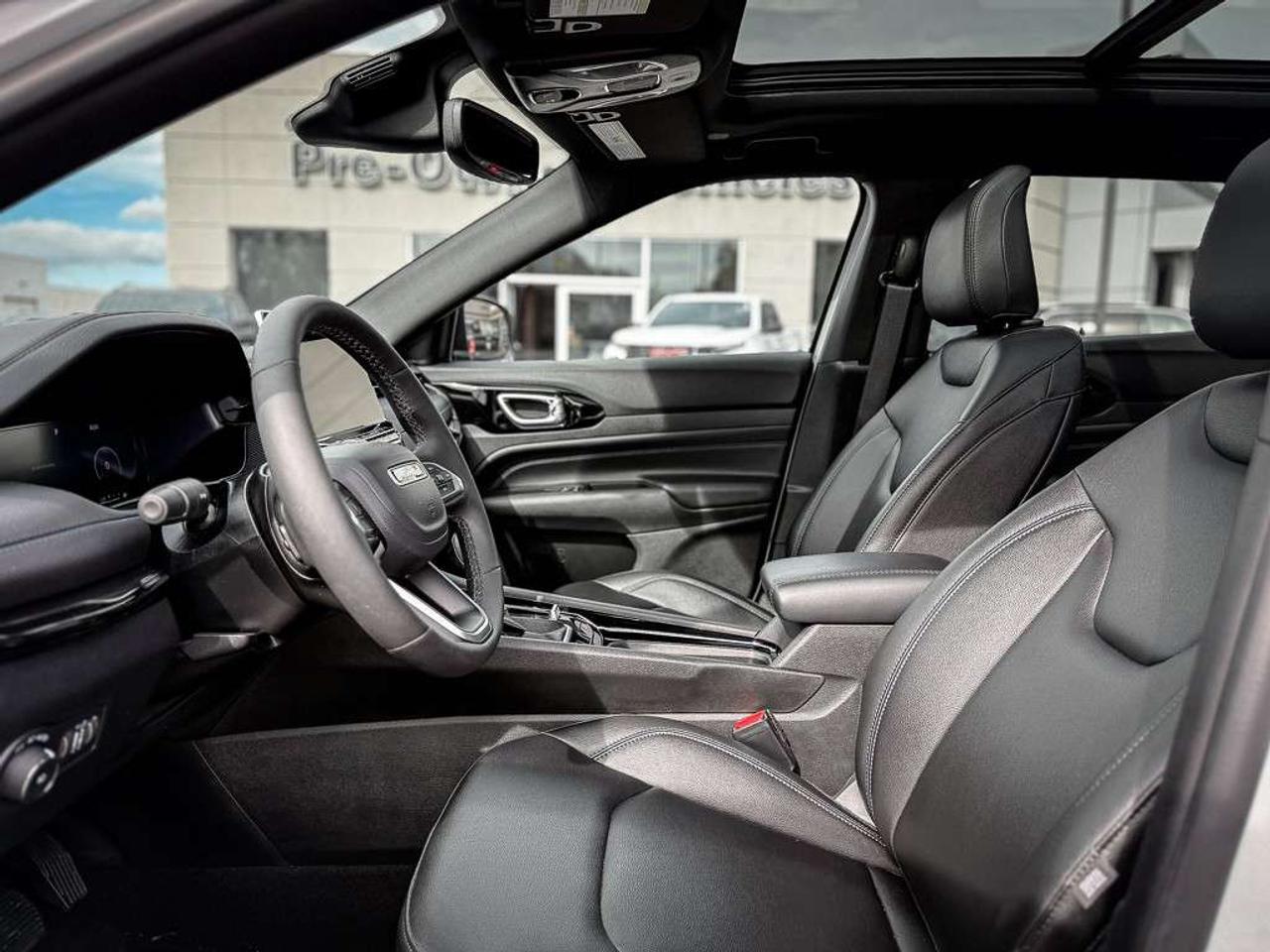 2026 Jeep Compass Limited   SUNROOF   HEATED SEATING & STEERING WHEEL   NAVIGATION   ALPINE AUDIO   ADAPTIVE CRUISE Photo