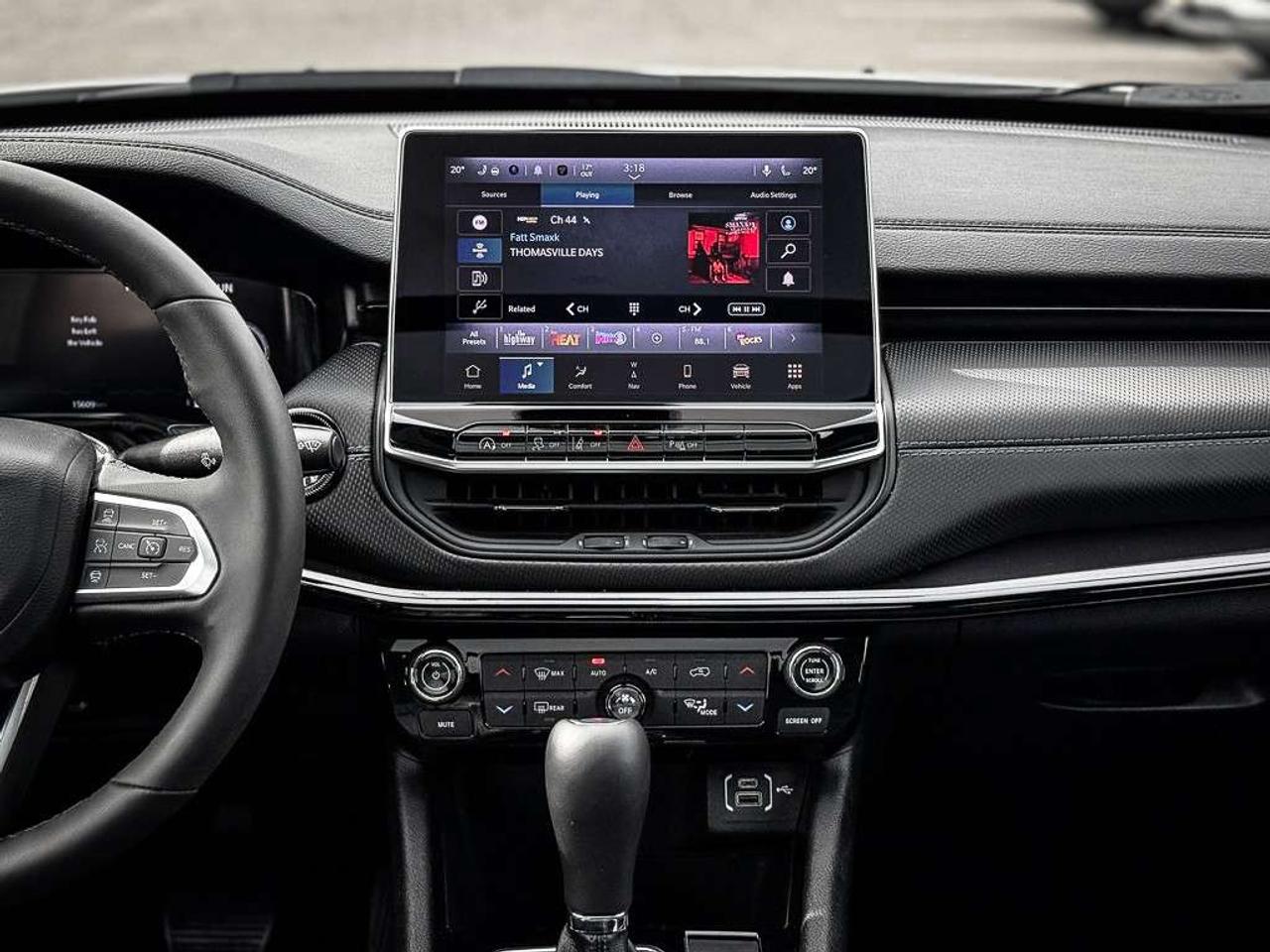2026 Jeep Compass Limited   SUNROOF   HEATED SEATING & STEERING WHEEL   NAVIGATION   ALPINE AUDIO   ADAPTIVE CRUISE Photo