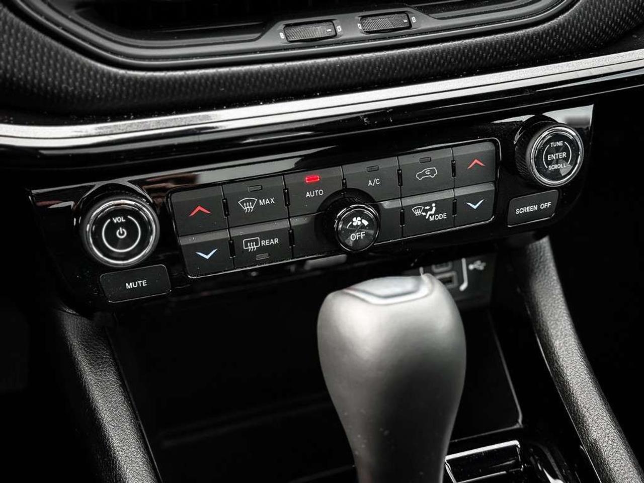 2026 Jeep Compass Limited   SUNROOF   HEATED SEATING & STEERING WHEEL   NAVIGATION   ALPINE AUDIO   ADAPTIVE CRUISE Photo