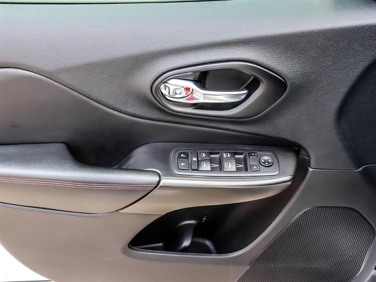 2020 Jeep Cherokee Trailhawk 4X4 Photo