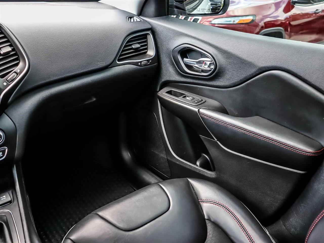 2020 Jeep Cherokee Trailhawk 4X4 Photo
