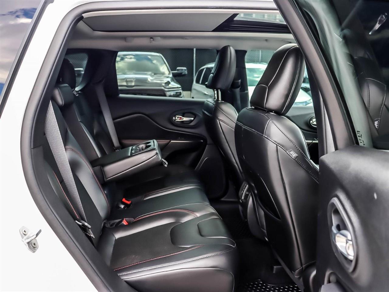 2020 Jeep Cherokee Trailhawk 4X4 Photo
