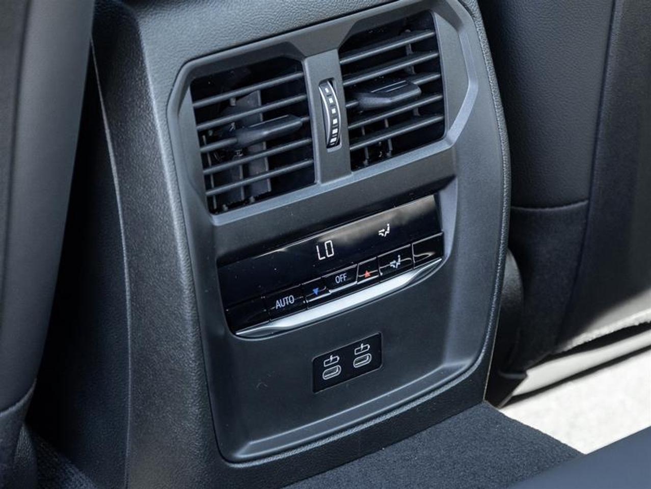 2026 BMW 330 i xDrive 4dr All-Wheel Drive Sedan Photo