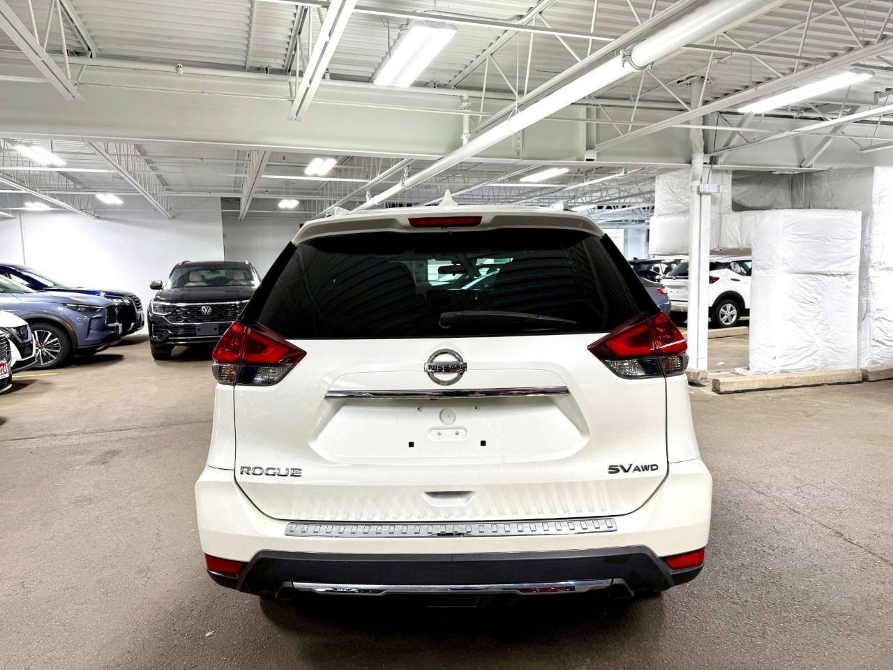 2020 Nissan Rogue AWD SV Photo