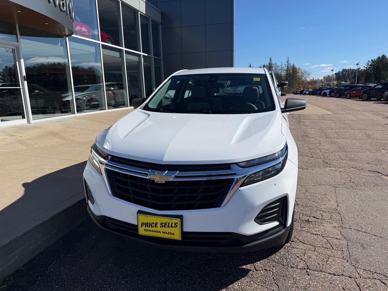 2023 Chevrolet Equinox LS w/1LS All-Wheel Drive Photo