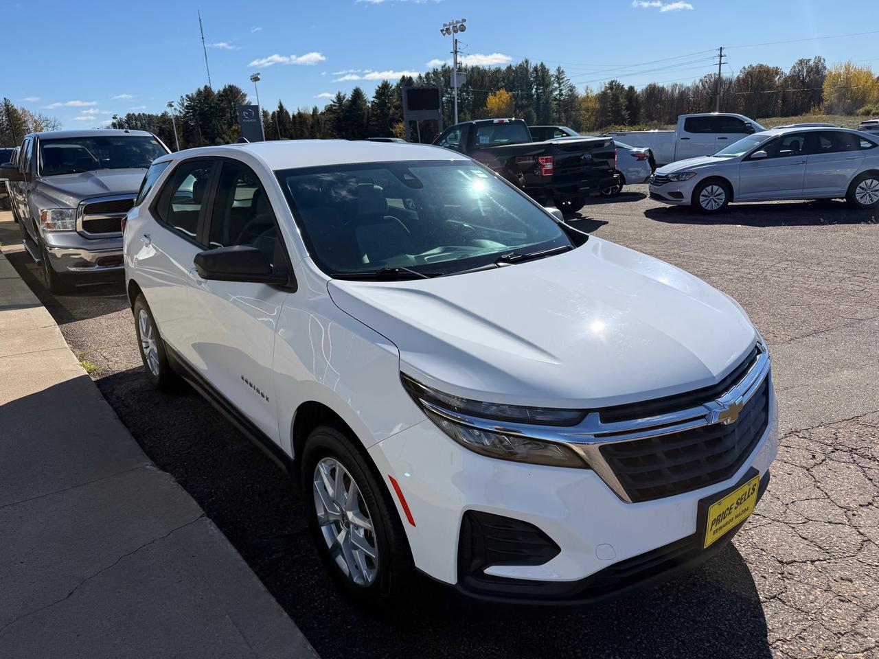 2023 Chevrolet Equinox LS w/1LS All-Wheel Drive Photo