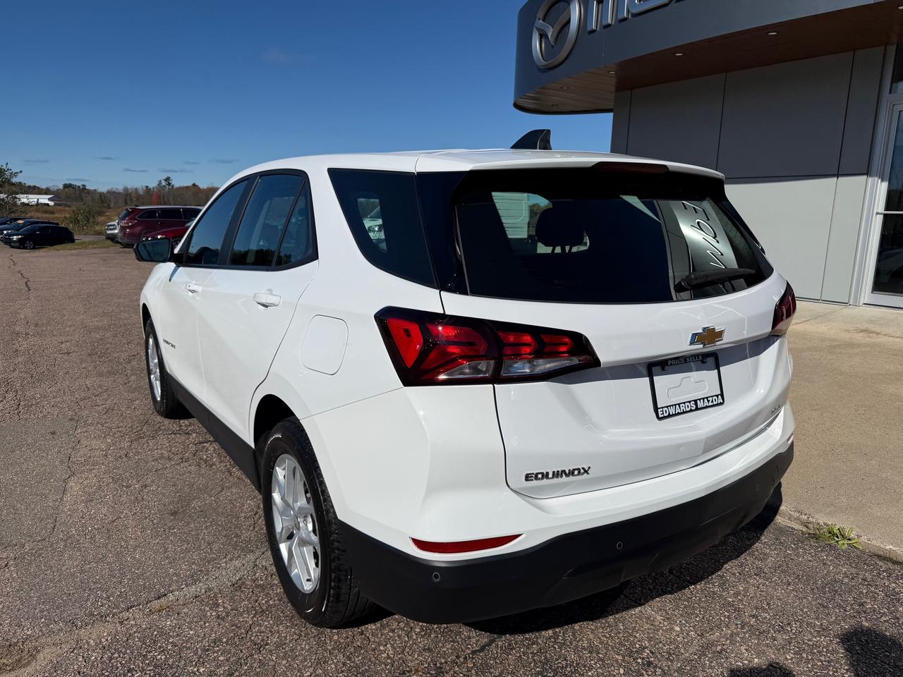 2023 Chevrolet Equinox LS w/1LS All-Wheel Drive Photo