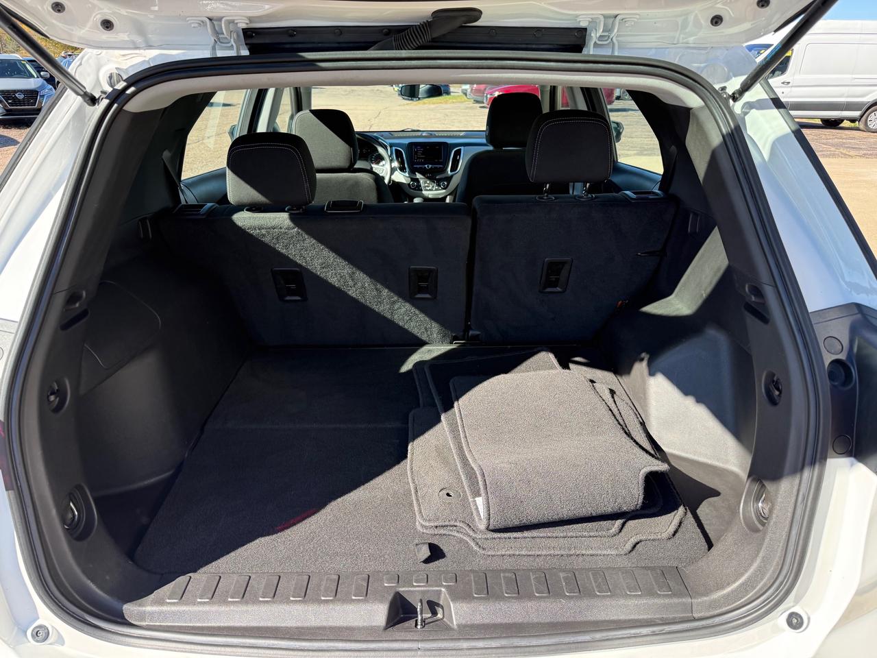 2023 Chevrolet Equinox LS w/1LS All-Wheel Drive Photo