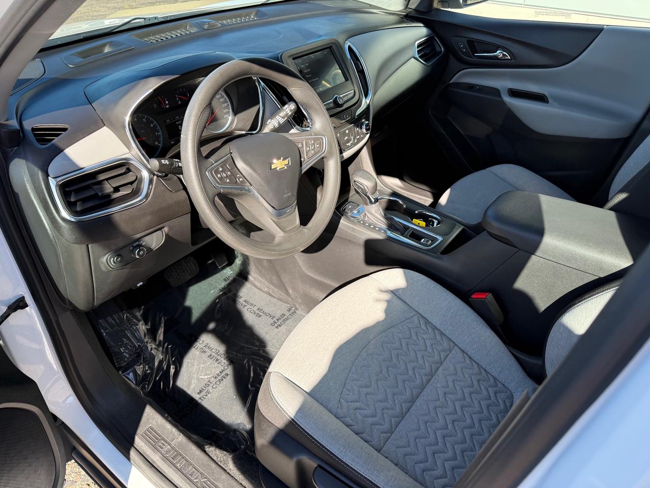 2023 Chevrolet Equinox LS w/1LS All-Wheel Drive Photo
