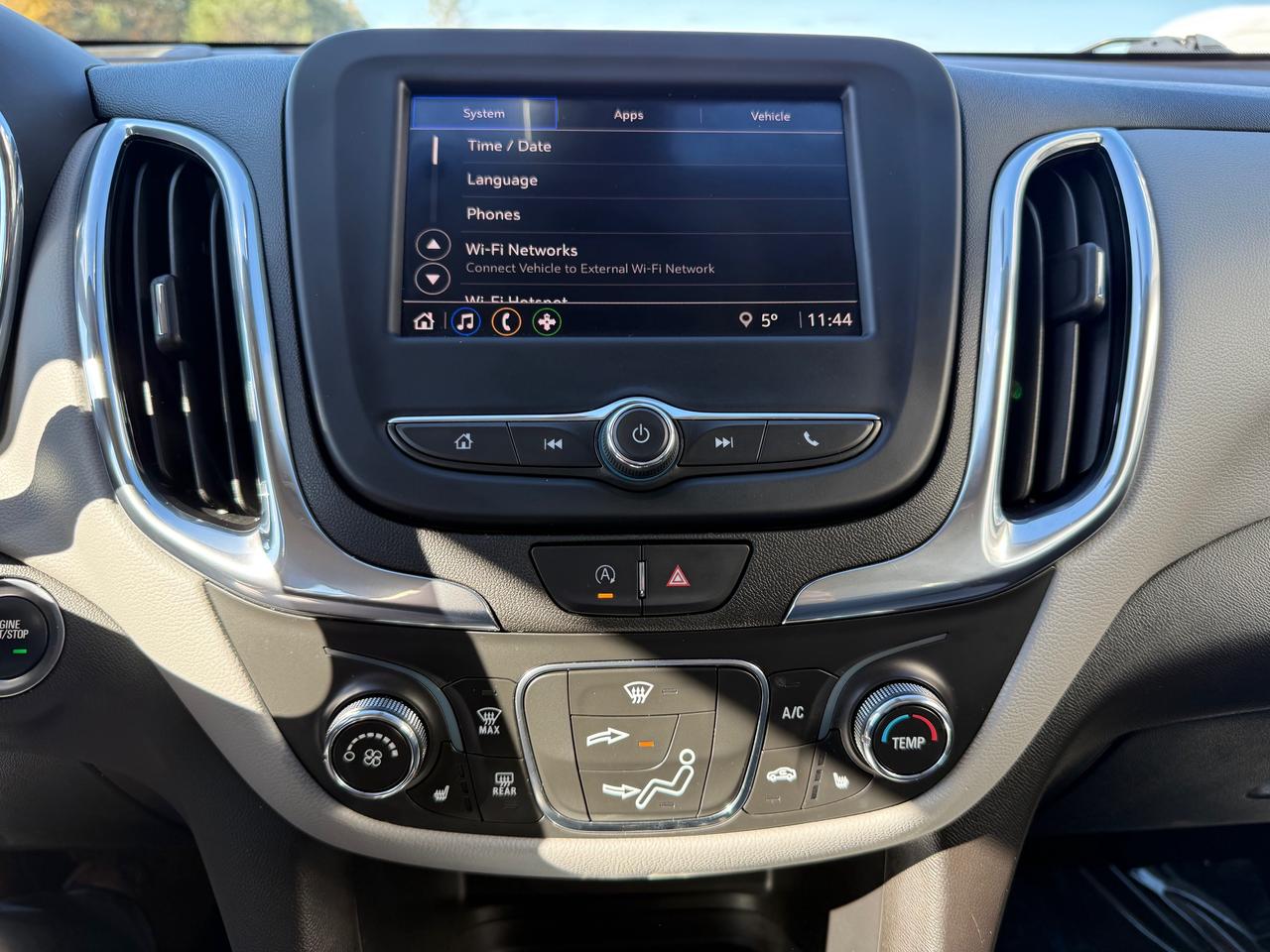 2023 Chevrolet Equinox LS w/1LS All-Wheel Drive Photo