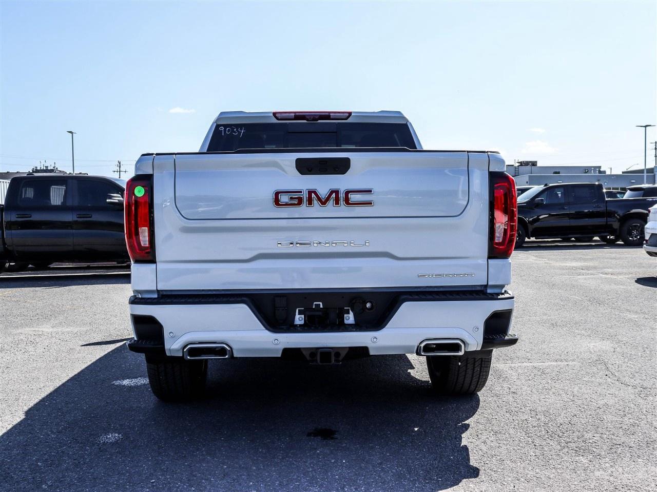 2026 GMC Sierra 1500 Crew Cab Short Box 4-Wheel Drive Denali Photo
