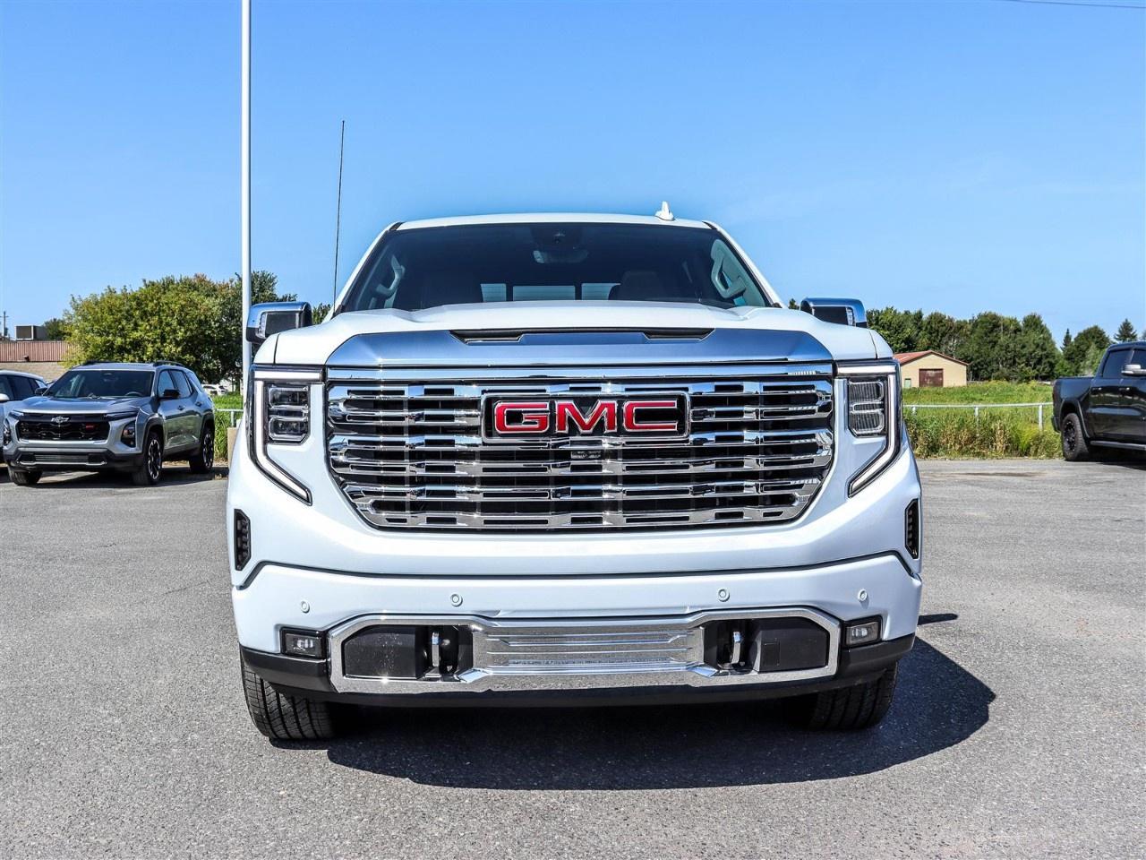 2026 GMC Sierra 1500 Crew Cab Short Box 4-Wheel Drive Denali Photo5