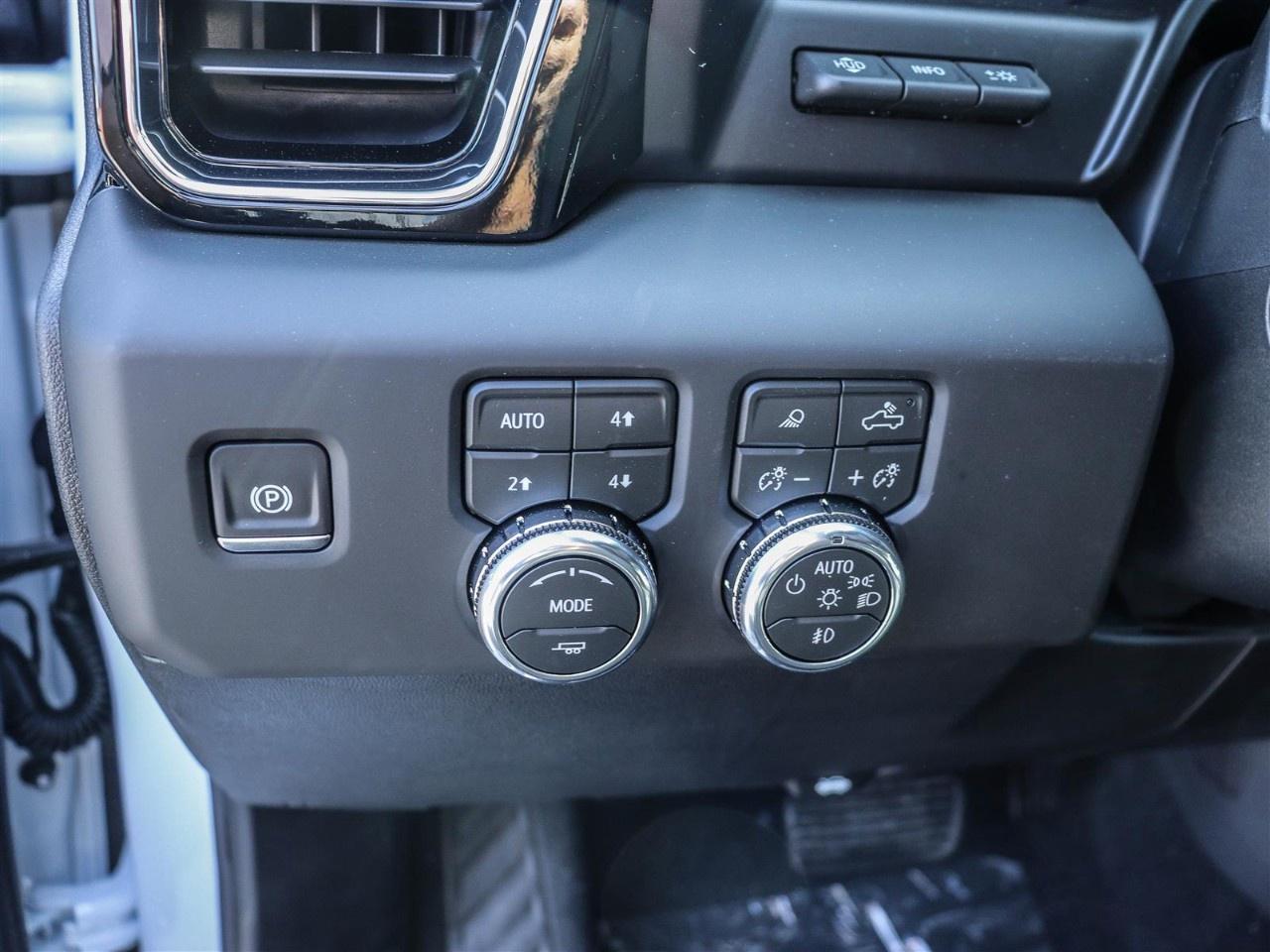 2026 GMC Sierra 1500 Crew Cab Short Box 4-Wheel Drive Denali Photo