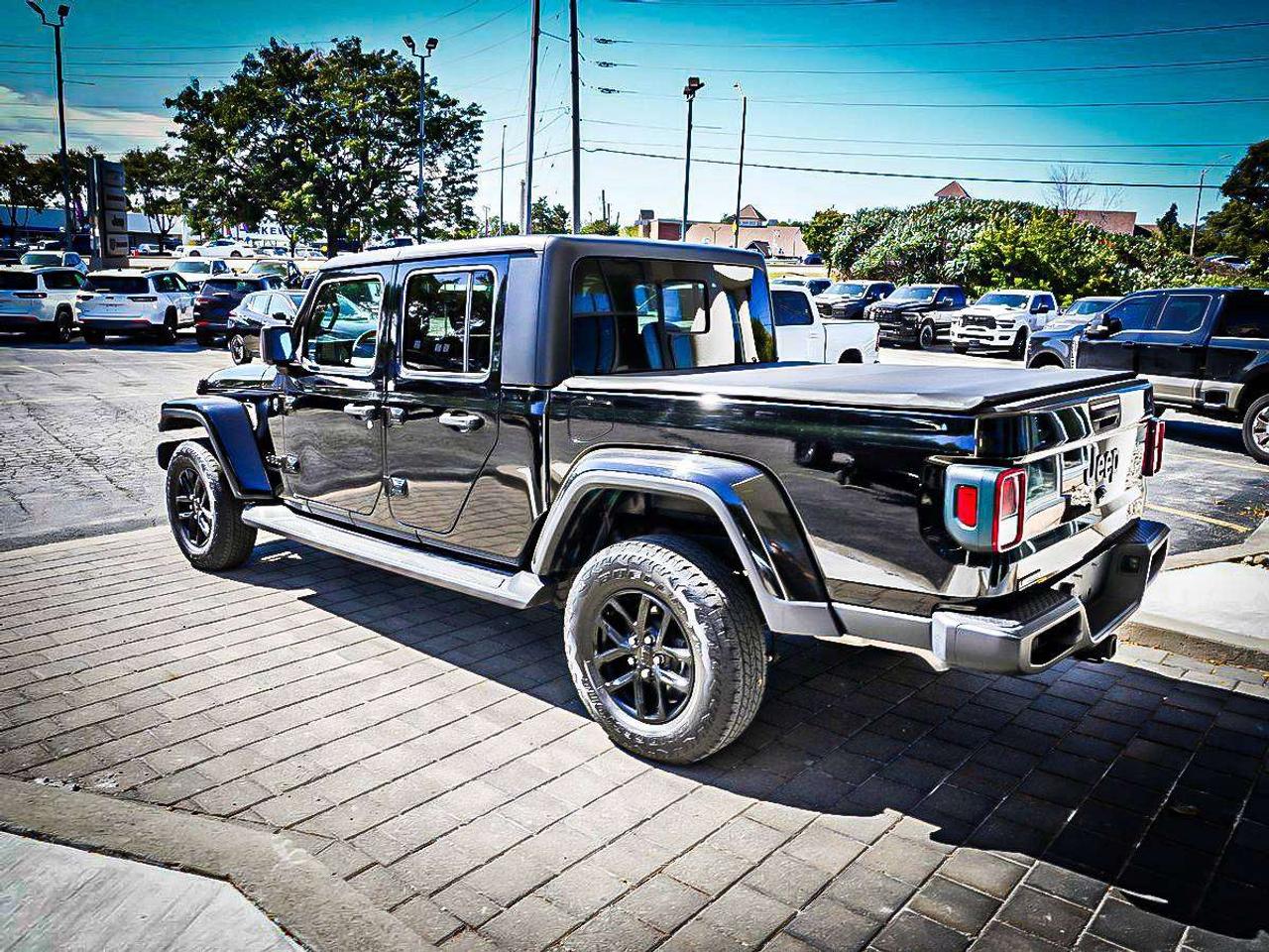 2022 Jeep Gladiator  Photo
