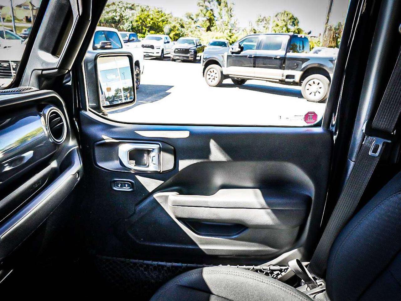 2022 Jeep Gladiator  Photo