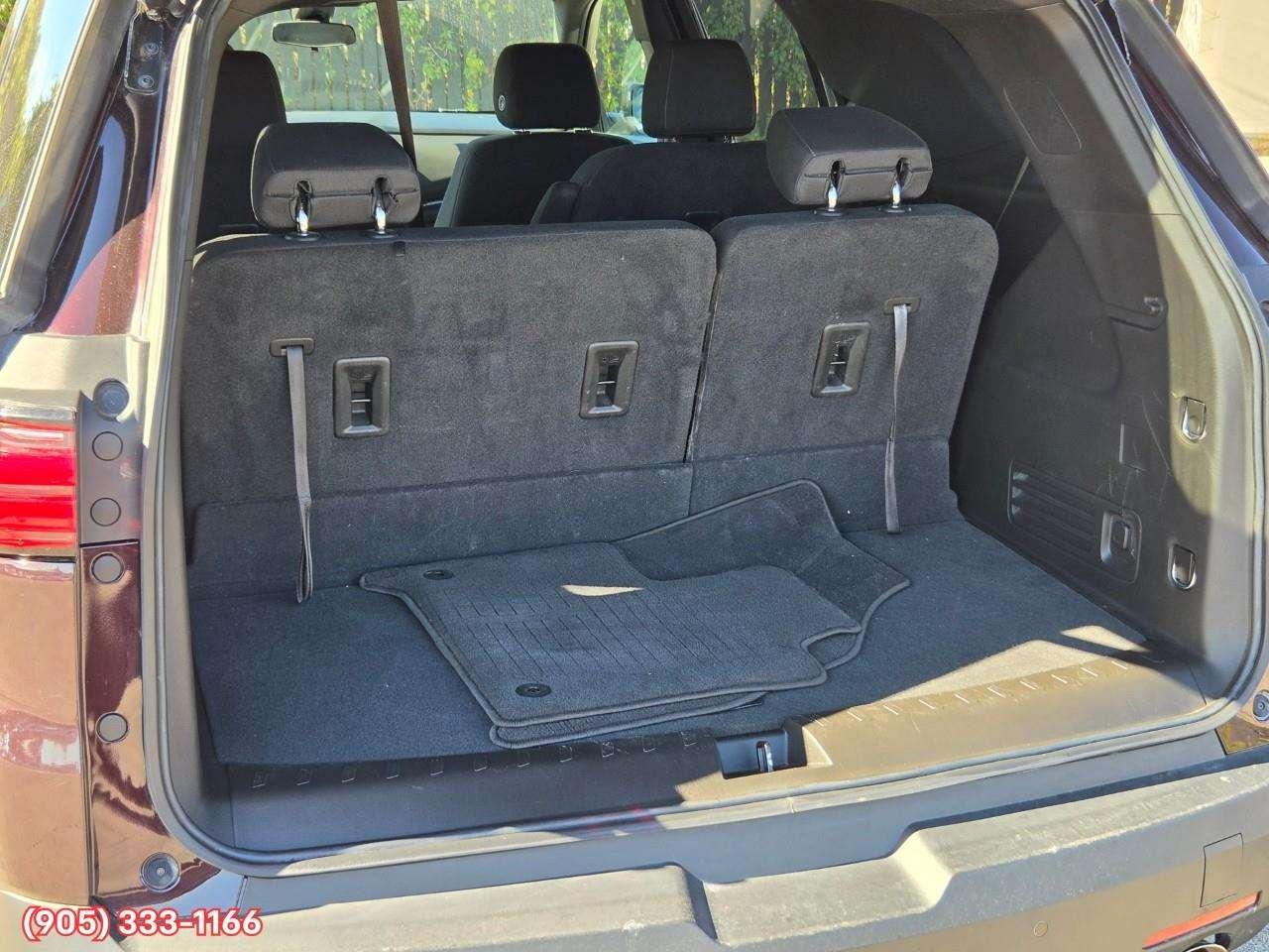 2022 Chevrolet Traverse LT Cloth Apple CarPlay & Android Auto • 3rd-Row Seating • Built-In Wi-Fi Hotspot • Remote Start System • Lane Assist • Po Photo