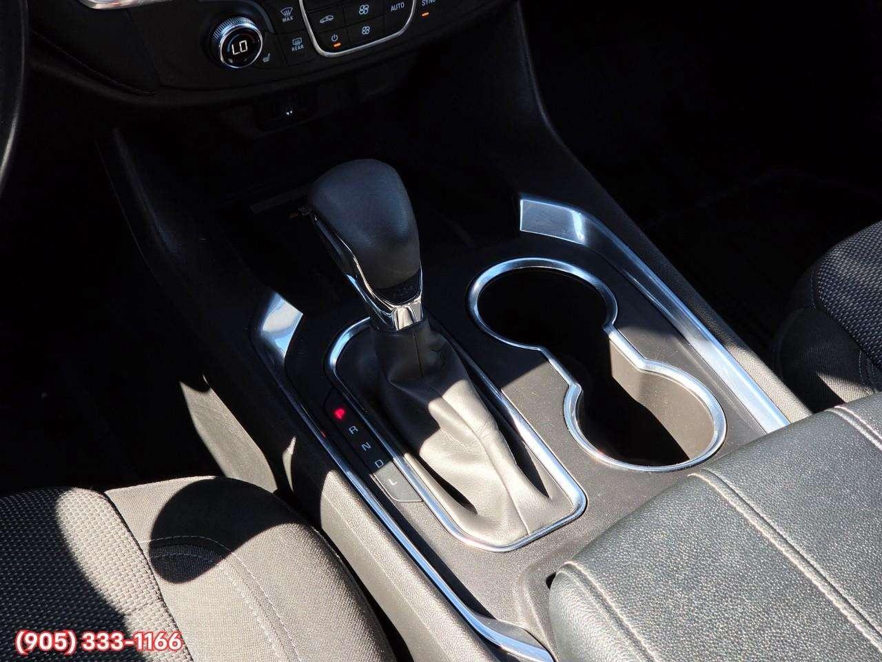 2022 Chevrolet Traverse LT Cloth Apple CarPlay & Android Auto • 3rd-Row Seating • Built-In Wi-Fi Hotspot • Remote Start System • Lane Assist • Po Photo