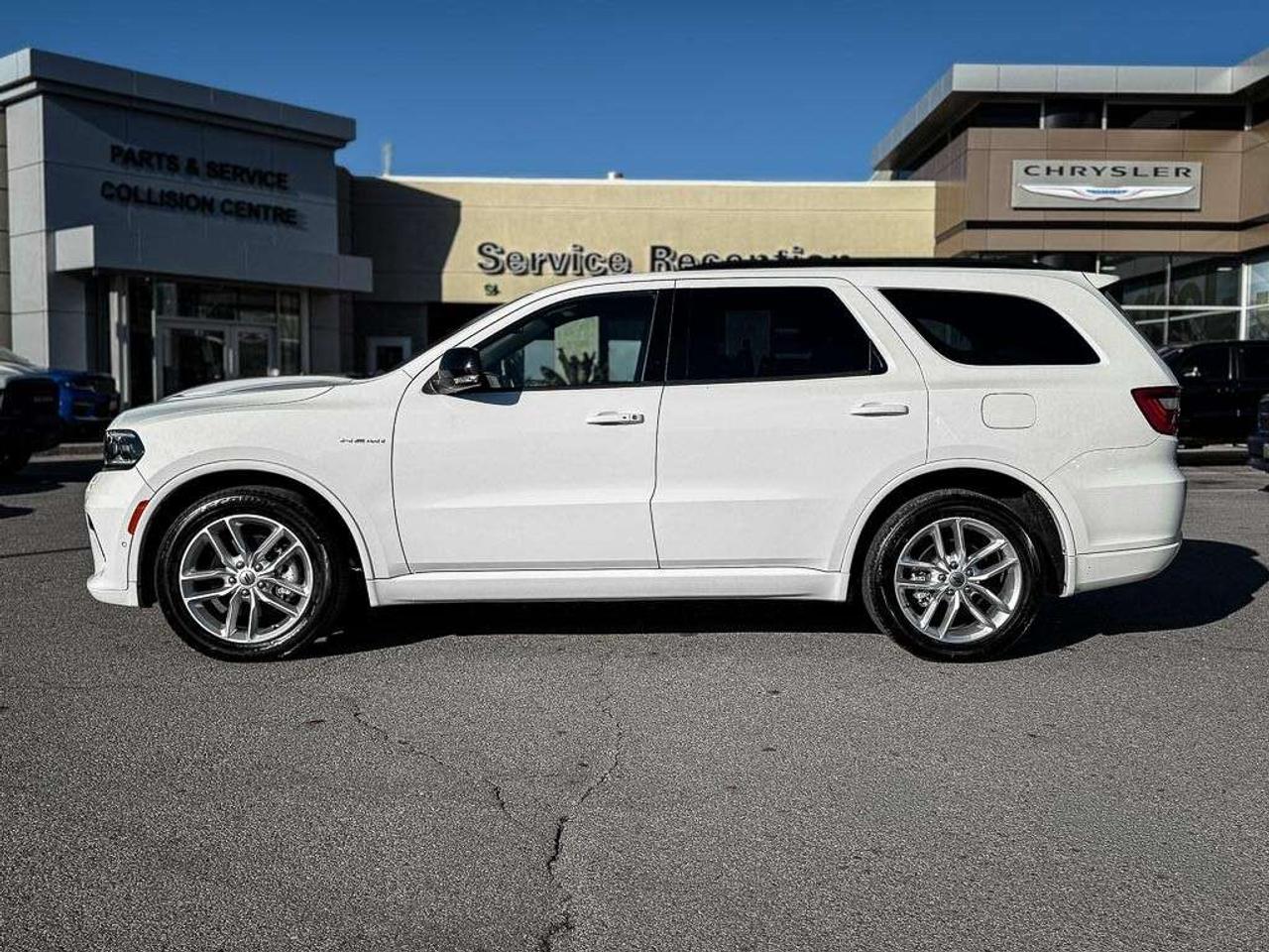 2024 Dodge Durango R/T   HEMI   SUNROOF   TRAILER BRAKE   BLINDSPOT Photo