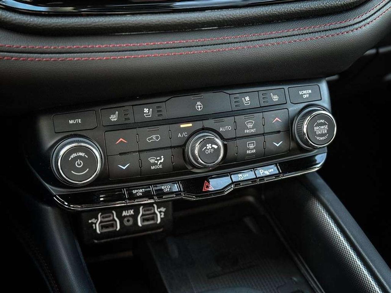 2024 Dodge Durango R/T   HEMI   SUNROOF   TRAILER BRAKE   BLINDSPOT Photo