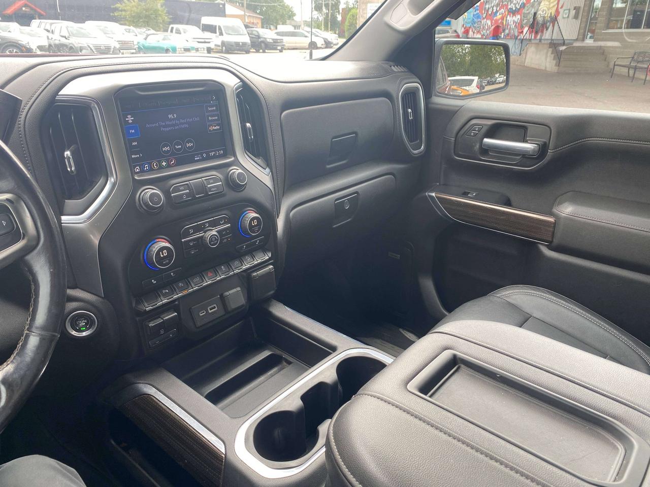 2019 Chevrolet Silverado 1500 RST Z71, CLEAN CARFAX, REMOTE START, LEATHER! Photo