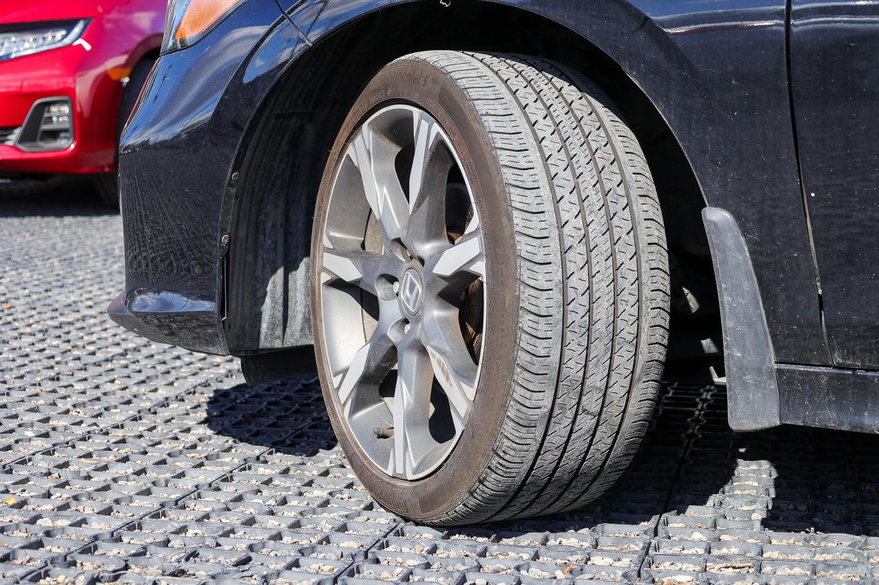 2025 Honda Civic Hybrid Sport Touring 4dr Sedan Photo