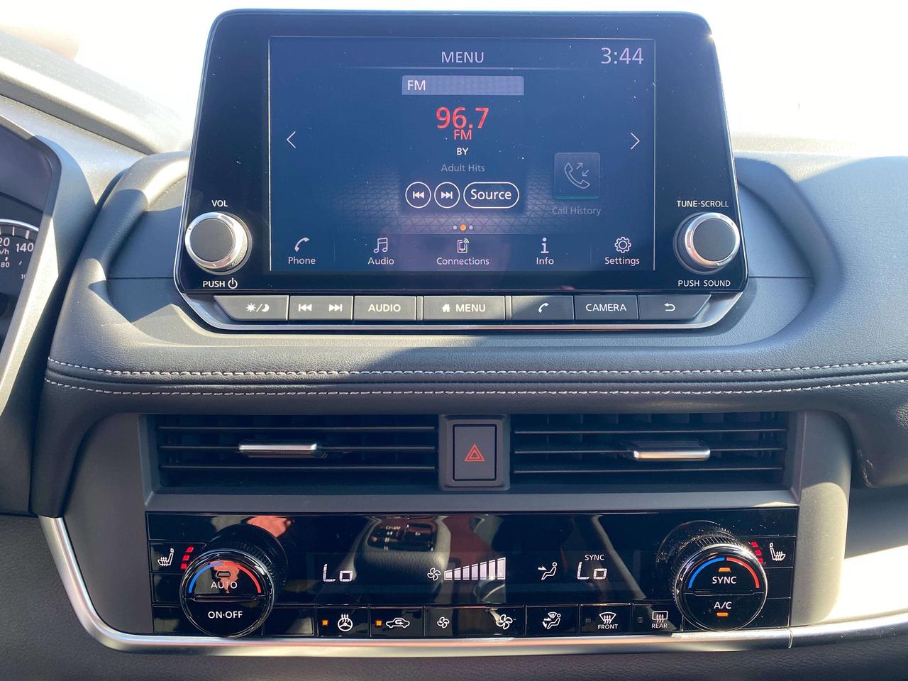 2024 Nissan Rogue S, AWD, REMOTE START, BALANCE OF FACTORY WARRANTY! Photo
