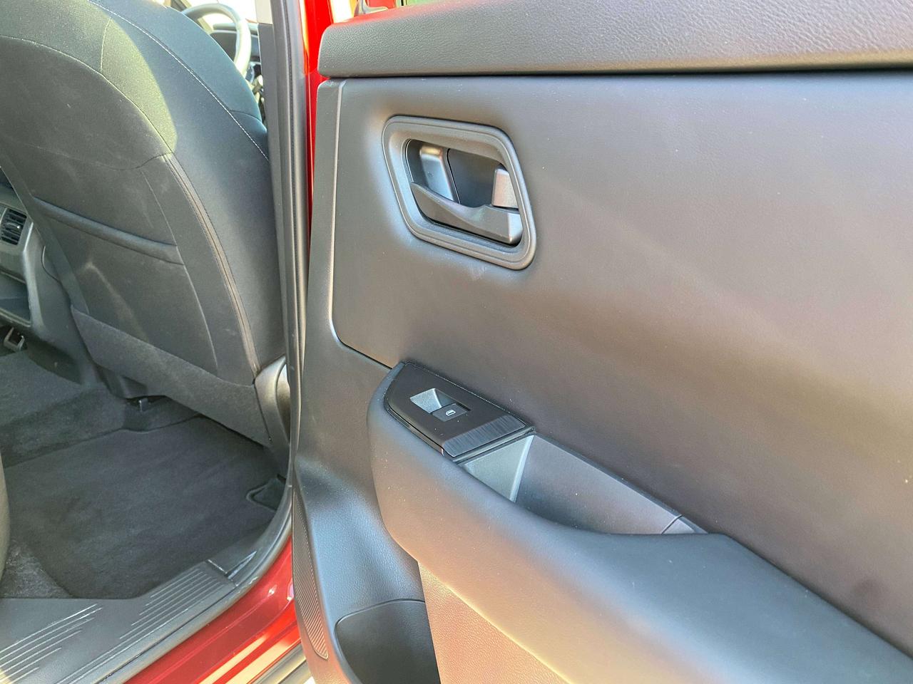 2024 Nissan Rogue S, AWD, REMOTE START, BALANCE OF FACTORY WARRANTY! Photo