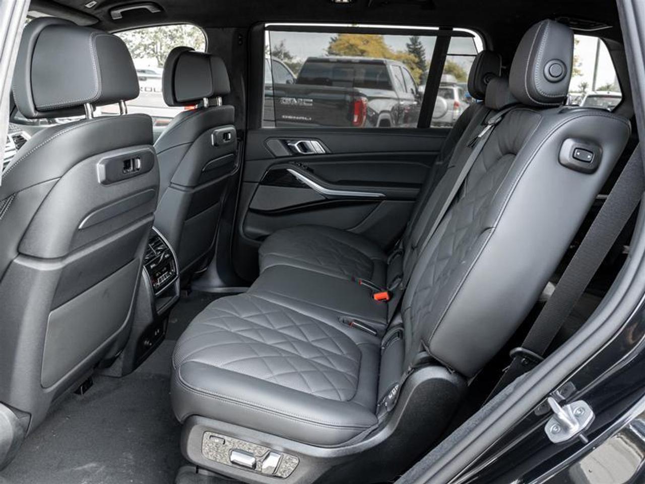 2027 BMW X7 xDrive40i 4dr All-Wheel Drive Sports Activity Vehicle Photo