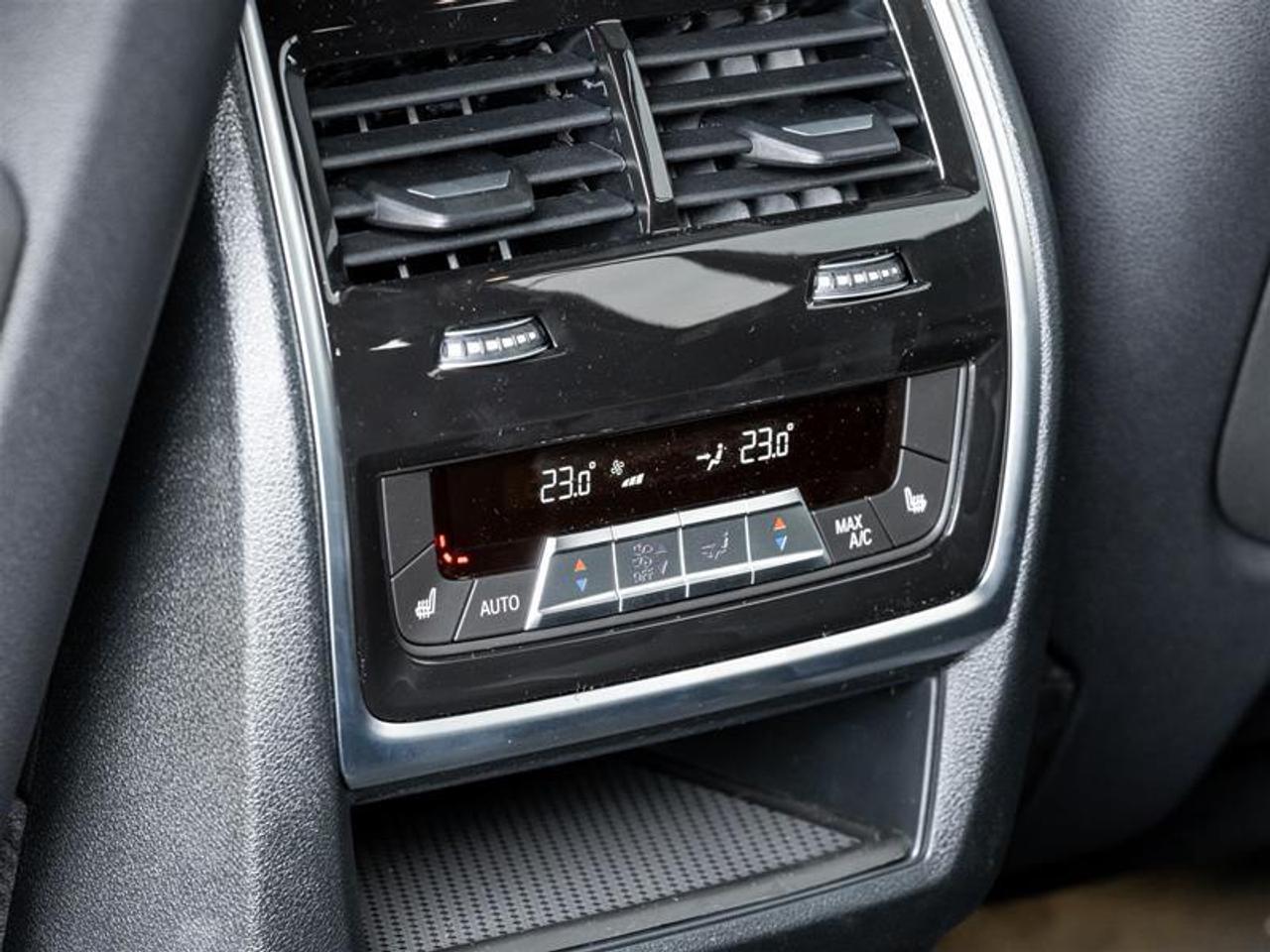 2027 BMW X7 xDrive40i 4dr All-Wheel Drive Sports Activity Vehicle Photo