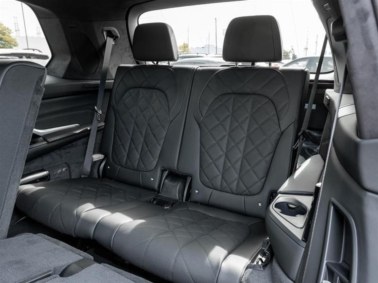 2027 BMW X7 xDrive40i 4dr All-Wheel Drive Sports Activity Vehicle Photo