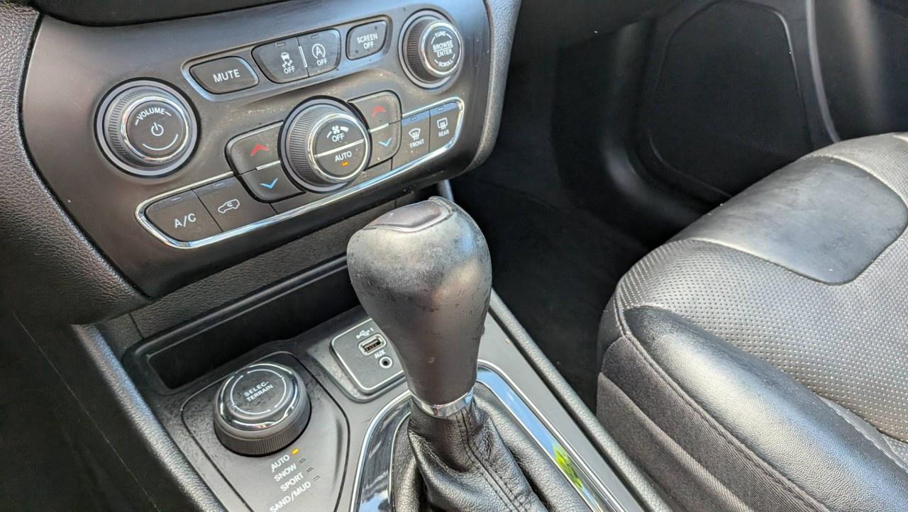 2022 Jeep Cherokee Altitude 4x4 Photo