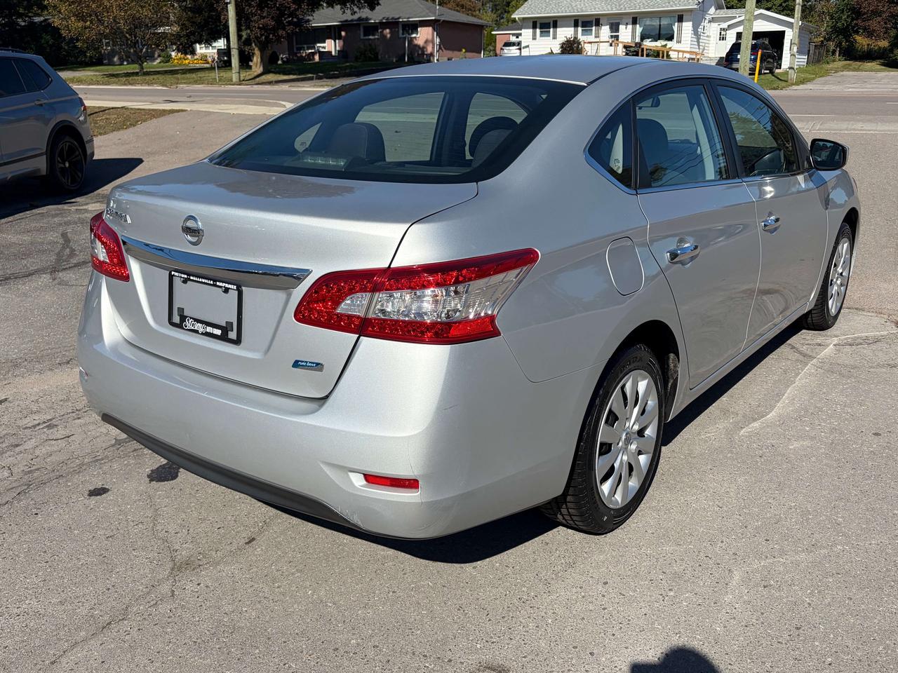2015 Nissan Sentra S/HEATED SEATS/CALL PICTON @ 613-476-2188 Photo