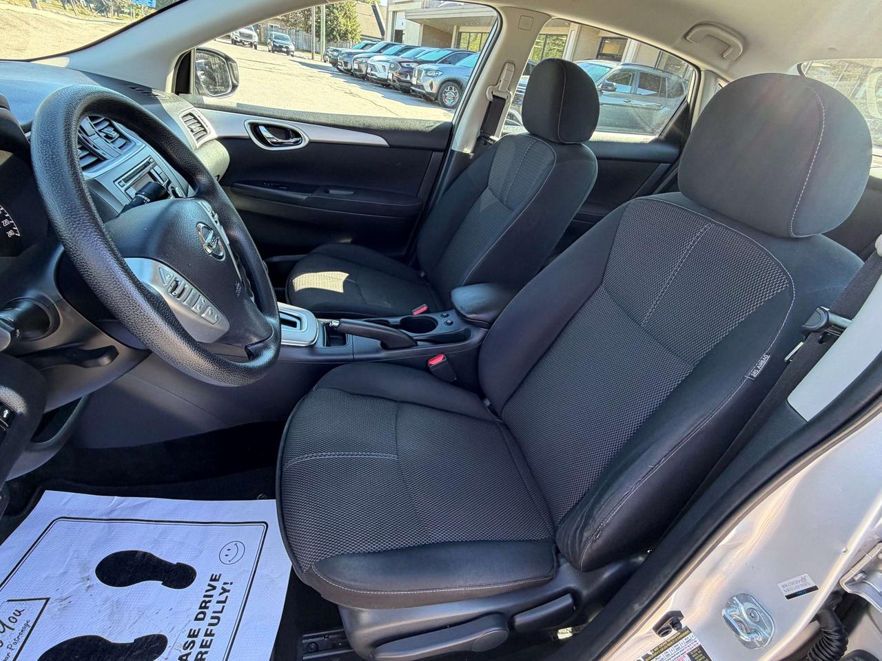 2015 Nissan Sentra S/HEATED SEATS/CALL PICTON @ 613-476-2188 Photo